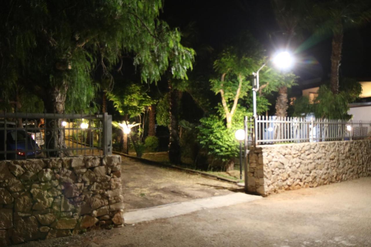 Villa Claudia vacanze Torre Suda Exterior foto